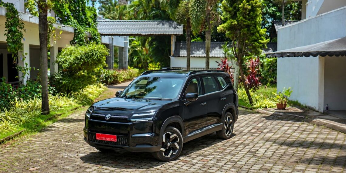 MG Hector Tomahawk EV Front Three Quarters