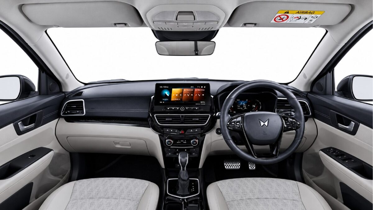 Mahindra XUV 3XO CNG Interior